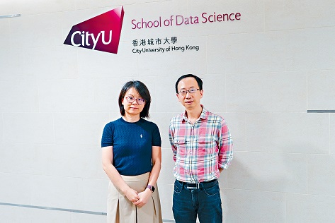 周翔教授及李立帥教授(左)共同擔任Capstone Project學科主任。