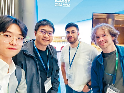 周翔教授及李立帥教授(左)共同擔任Capstone Project學科主任。